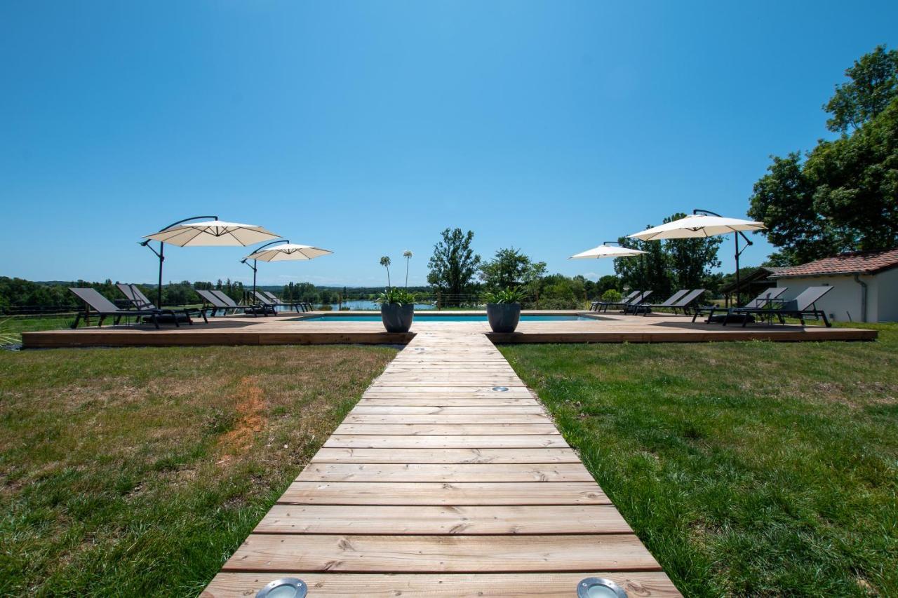La Villa Face Au Lac Saramon Exterior photo